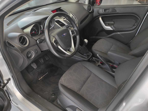 Ford Fiesta Kinetic Desing Titanium 2012 - Car Cash
