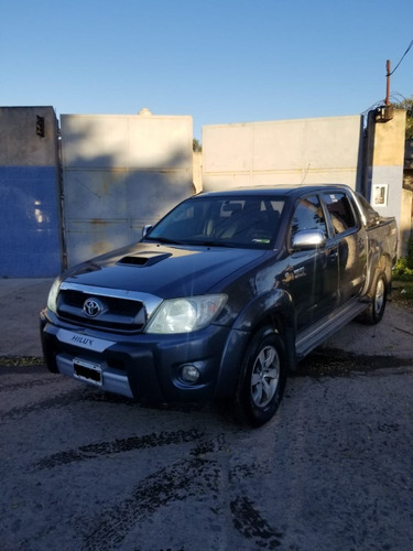 Vendo Toyota Hilux Srv 4x2