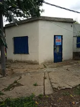 Comprar Oportunidad. Casa Principal Y Apartamento Adyacente. Excelente Punto. Para Refaccionar.