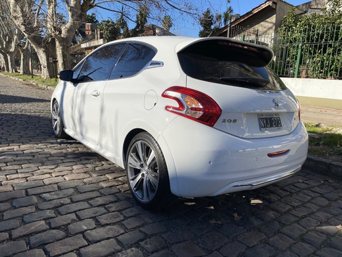 Peugeot 208 Xy