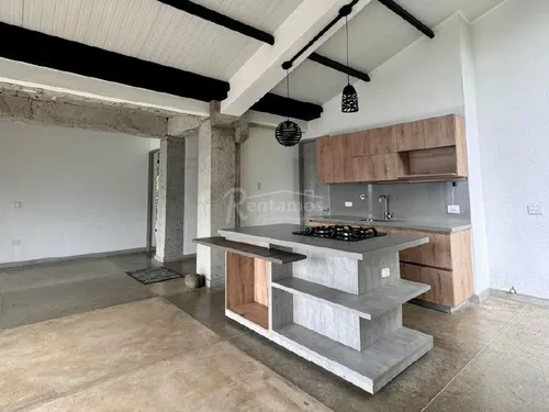 Casa En Venta En Loma Del Escobero. Cod V776075