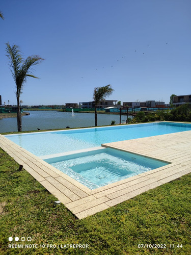 Imagen 5 de 28 de Fantástica Casa En Venta, Nueva Y Amoblada. Fondo Al Lago. B° Terralagos Canning