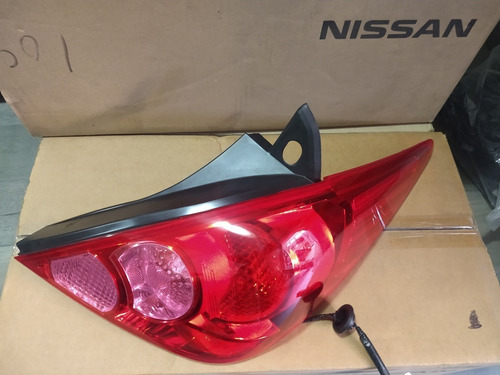 Calavera Tiida Hatch Back  Derecha Nueva Original Nissan