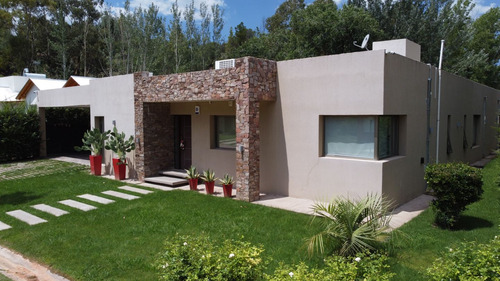 Casa En Venta En Pueblo Serrano Pampazul