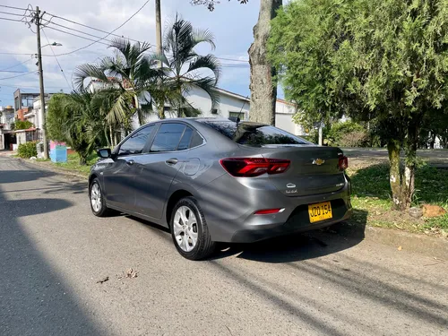 Chevrolet Onix 1.0T Premier Sedan At