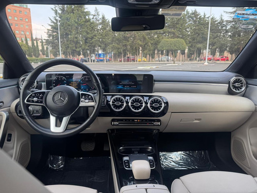 Mercedes-Benz Clase CLA 1.6 200 Cgi Progressive At