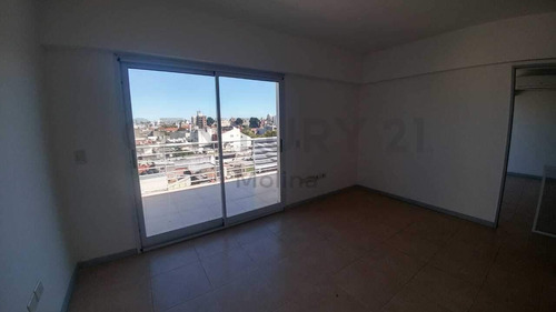Venta: Dos Ambientes Balcón Terraza Y Cochera En Balvanera