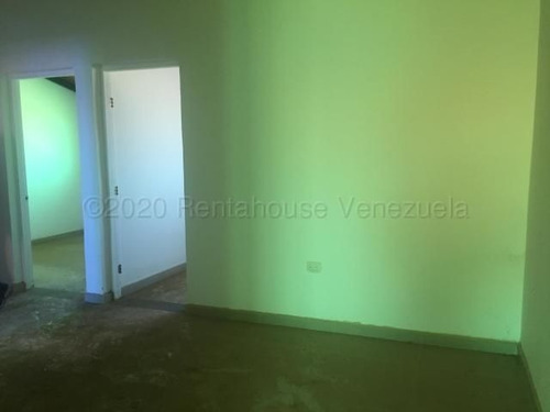 Imagen 10 de 12 de Townhouse En Venta Ubicado En La Puerta Maraven. Punto Fijo