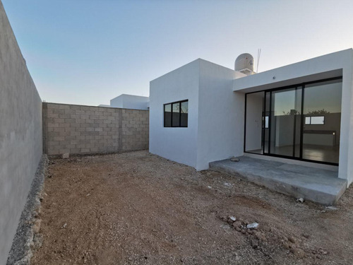 Casas En Residencial Puerta De Piedra De Una Planta