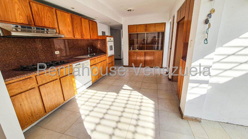 Casa En Venta En El Cafetal Calle Cerrada Casas En Caracas Angela Tochon