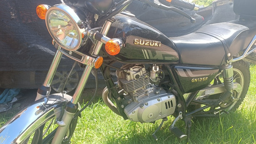 Moto Suzuki Gn125f