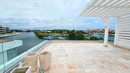 Lujosa Villa Con Vista A La Marina Y Amarre Privado En Ocean 21 Cap Cana