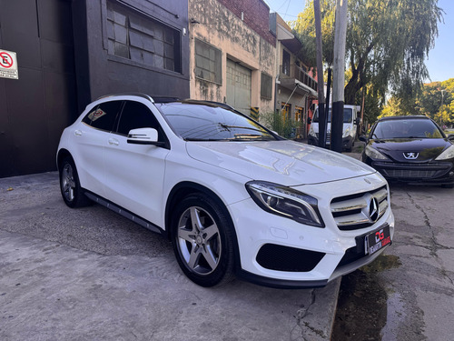 Mercedes-Benz Clase GLA 1.6 Gla250 Amg-line 211cv