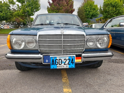 Mercedes-Benz 250 2.5 W123