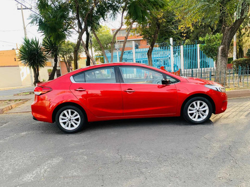 Imagen 10 de 15 de Kia Forte 2.0 Lx Mt 2018