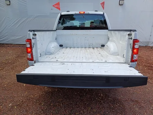 Ford F-150 3.3 XL Doble Cabina V6 4x2 At