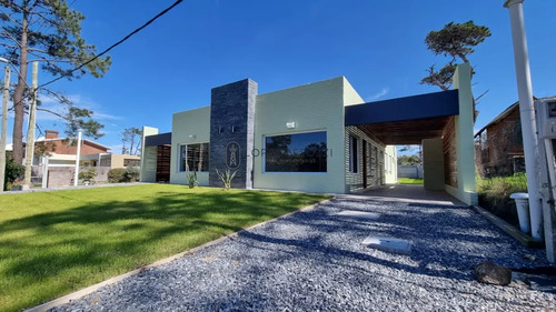 Casa Venta 3 Dormitorios 2 Baños En Los Ángeles, Piriápolis - Green Bricks Ii