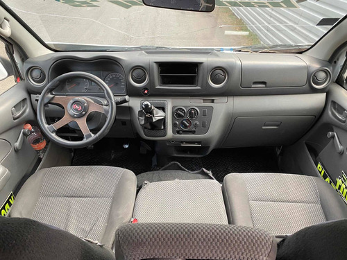 Imagen 5 de 8 de Nissan Urvan 2014 2.5 Panel Ventanas Mt