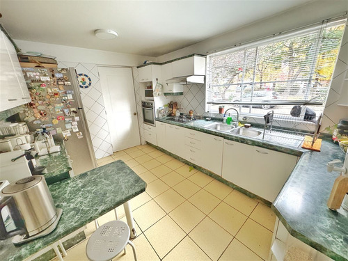 Casa En Arriendo De 4 Dorm. En Huechuraba