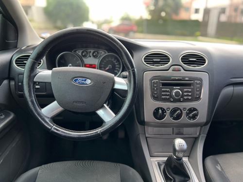 Ford Focus 1.6 GL 16V FLEX 4P MANUAL