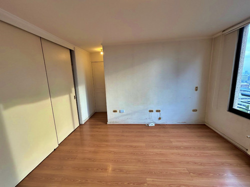 Dpto. Piso 17 De 1 Dorm 1 Baño + Terraza + Bodega - Catedral