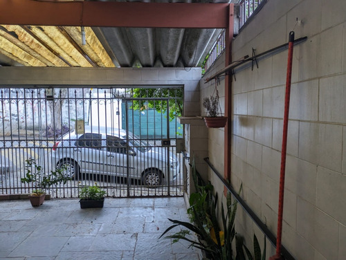 Sobrado 3 Dormitórios, 2 Vagas Com Edicula