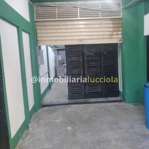 Fondo De Comercio En Venta, Catia La Mar, Ref 484