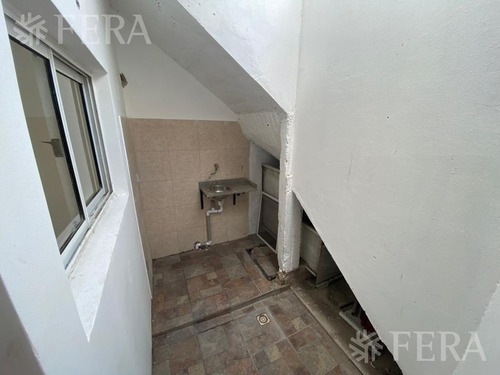 Imagen 6 de 6 de Alquiler Ph Monoambiente Con Patio En Bernal (30701)