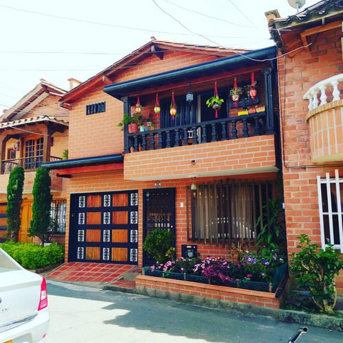 Hermosa Casa En Venta En San Antonio De Pereira - Rionegro