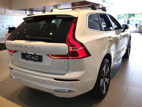 Volvo XC60 2.0 T8 Plus