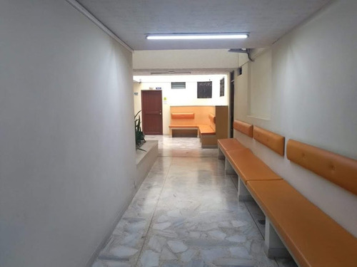 Imagen 26 de 26 de Alquilo Consultorio En El Barrio San Fernando