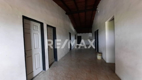 Imagen 4 de 7 de Se Vende Edificación En Avenida El Ejército