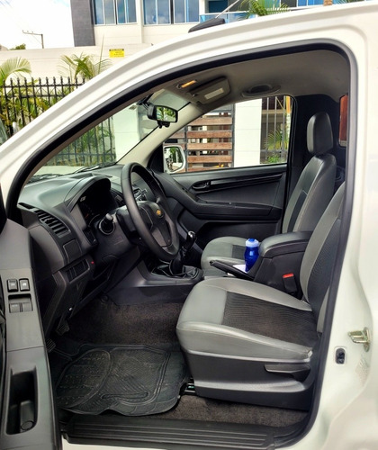 Imagen 9 de 15 de Chevrolet D-max 2018 2.5l Mecánica 4x2