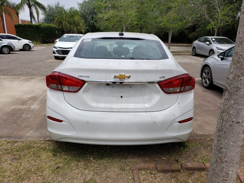 Imagen 4 de 8 de Chevrolet Cruze Ltz At