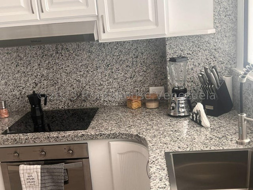 Carla Gonzalez Apartamento En Venta En Los Palos Grandes Mls #24-18735 Gt