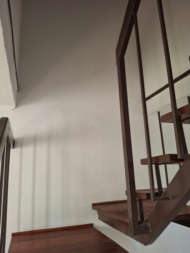 Venden Dueños Depto Duplex En Segundo Piso, Villa Uc, Macul