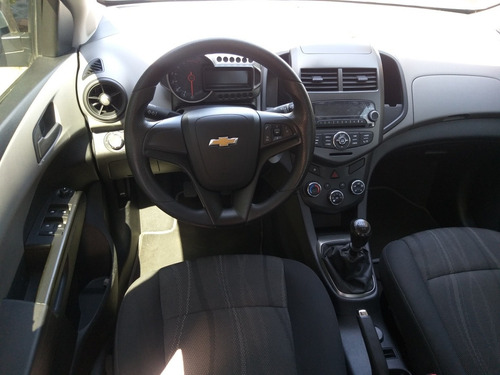Imagen 5 de 15 de Chevrolet Sonic 2015 1.6 Lt L4 Man At