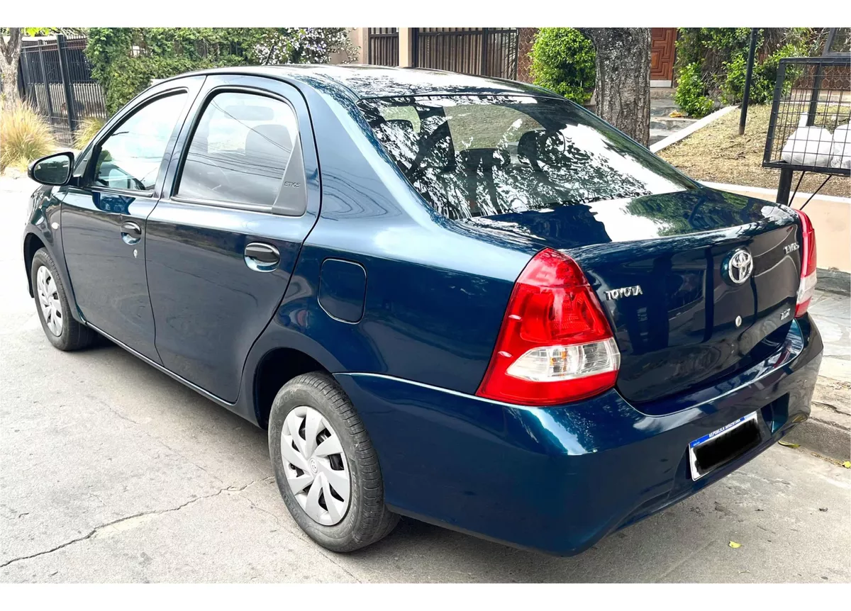 Toyota Etios 1.5 Sedan X