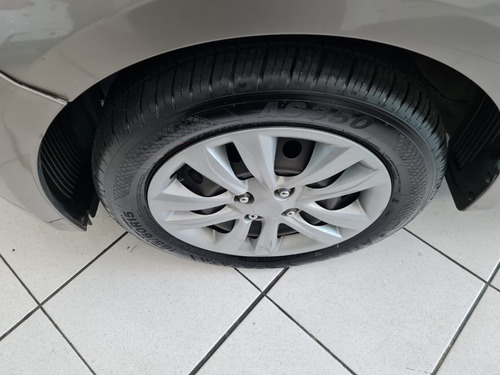 Imagem 6 de 6 de Hyundai H20 Sedan 1.6 Automatico
