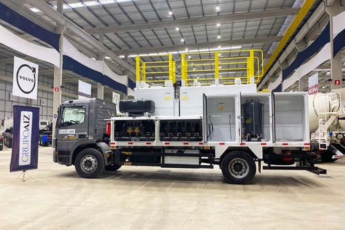 Caminhão Mb Atego 1719 4x2 24/25 Comboio 6.000l Impacto