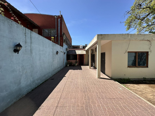 Excelente Casa Lote Propio De 4 Ambientes Con Gran Patio En Mataderos