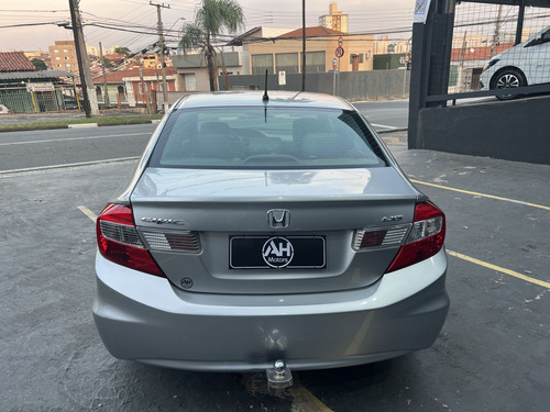 Honda Civic Sedan LXS 1.8/1.8 Flex 16V Mec. 4p