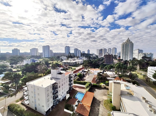 Apartamento De 3 Dormitorios, Zona Playa Brava- Ref: 1086