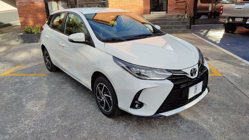 Imagen 2 de 9 de Toyota Yaris