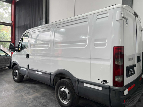Iveco Daily 3.0 Furgon 40s14 H1 136cv 8m3 3000