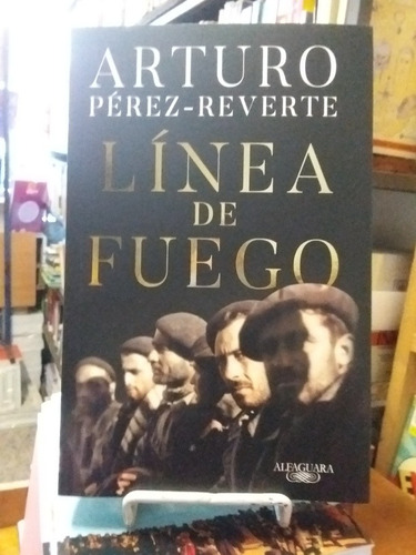 Línea De Fuego. Arturo Pérez-reverte