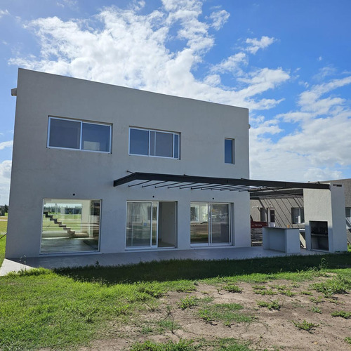 Casa En Venta 3 Dormitorios A Estrenar En Carpinchos Nordelta