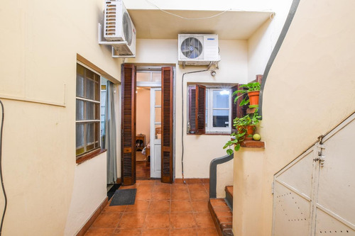 Imagen 11 de 22 de Casa De 2 Dormitorios En Venta Con Patio Y Terraza Parrillero Echesortu Rosario Centro