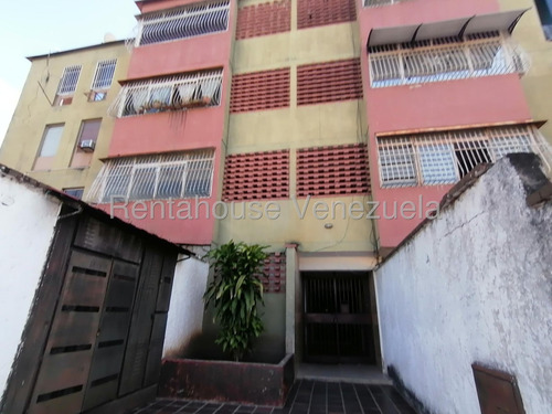 Maria Valera Tiene Cómodo Apartamento En Alquiler En Cabudare, Amplio Y Seguro, Cómodas Habitaciones, Área De Servicio, Internet, Vigilancia 24/7,
