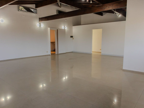 Oficinas En Venta En Nordelta - Riviera Park